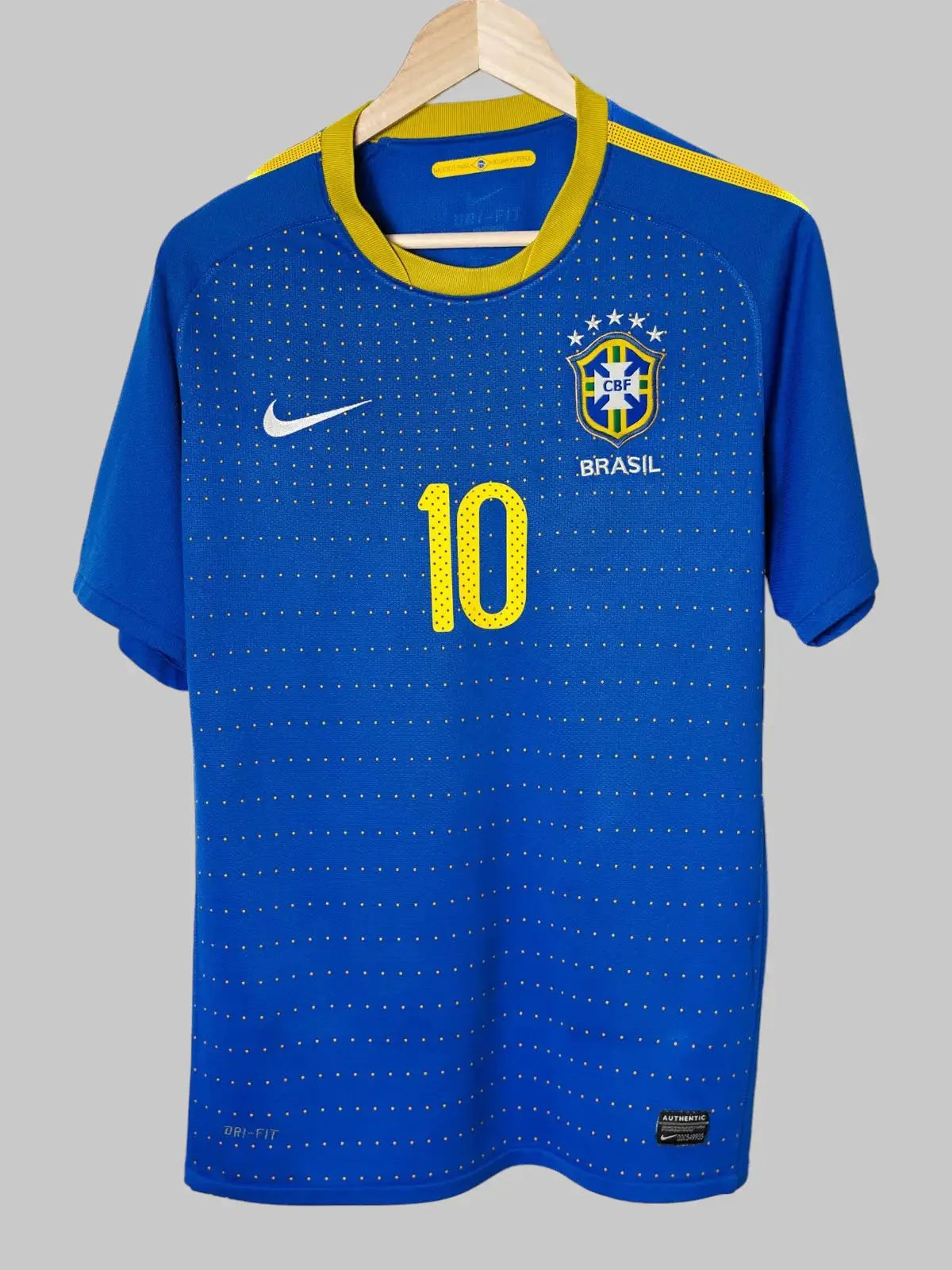 Brazil Away Shirt 2010/11 Kaka #10 (M)