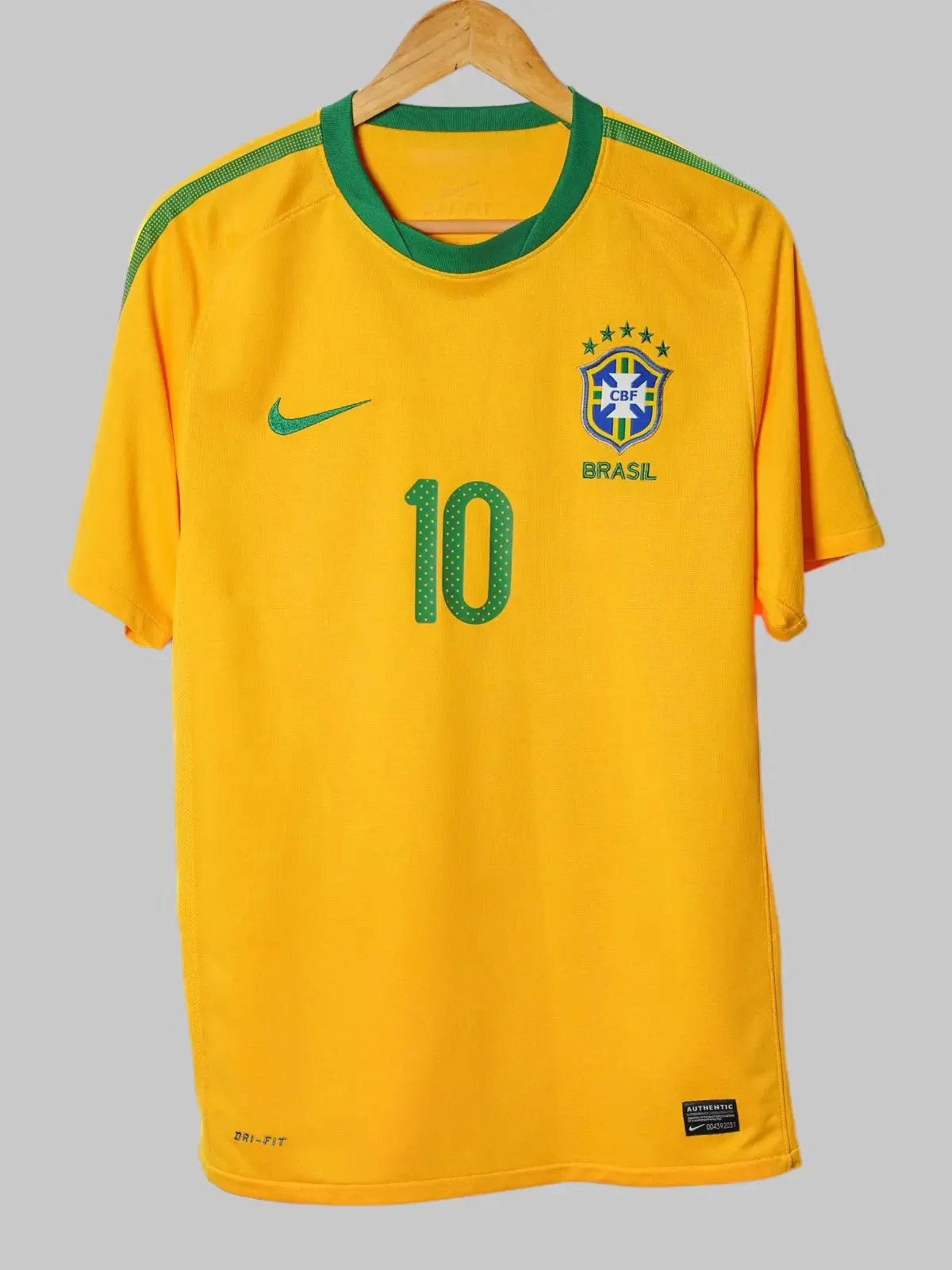 Brazil Home Shirt 2010/11 Kaka #10 (L)