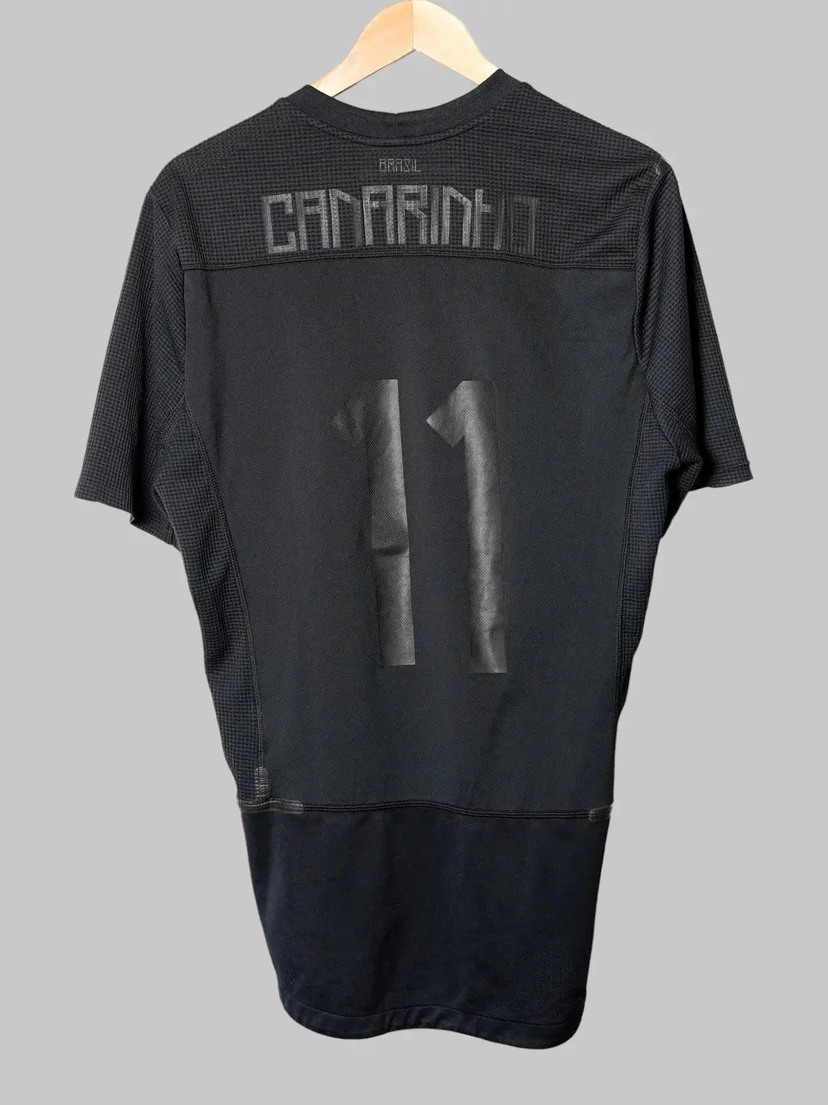 Brazil Limited Edition Training Shirt 2011/12 #11 (XL)