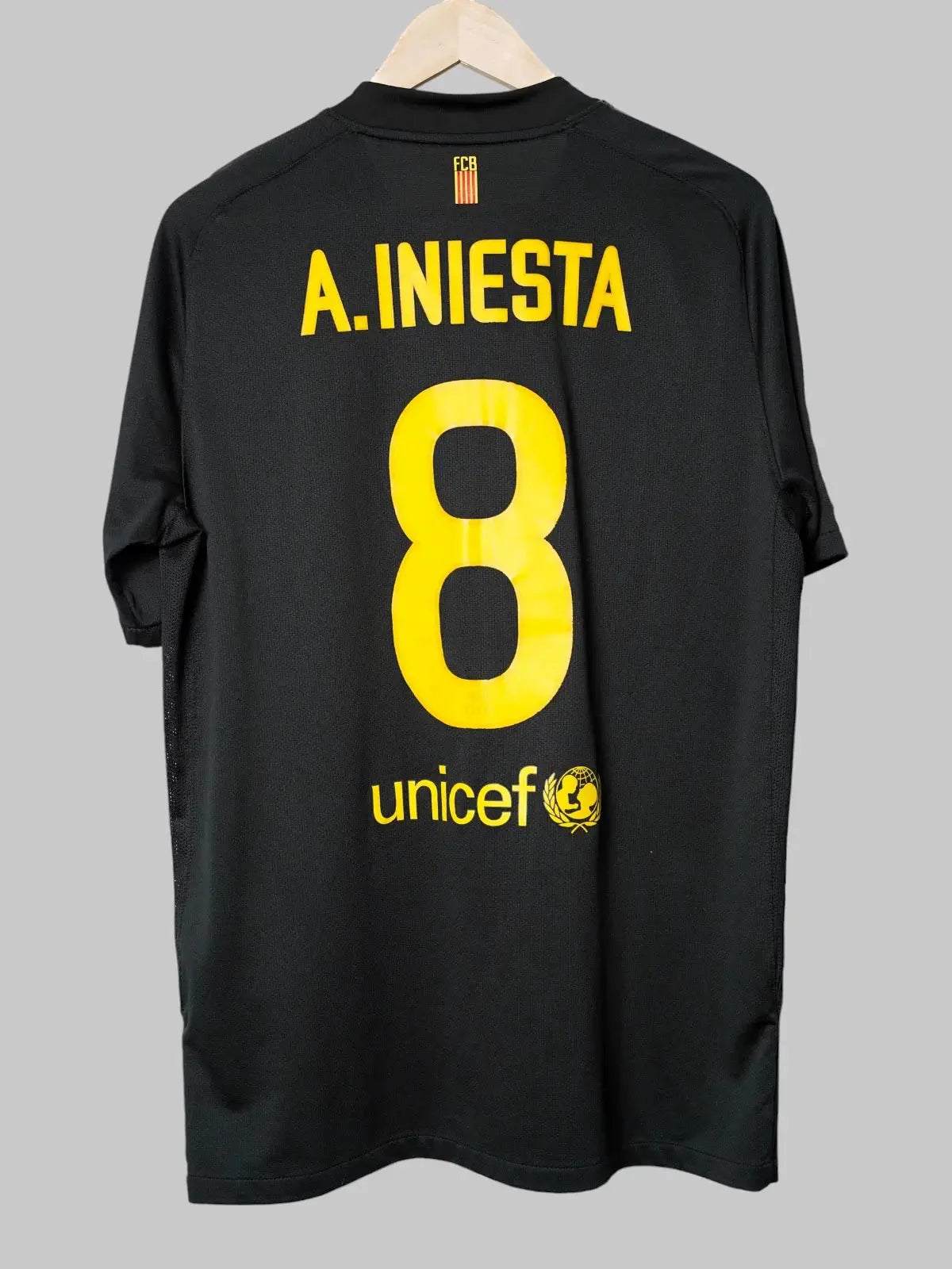 FC Barcelona Away Shirt 2011/12 A.Iniesta #8 (L)
