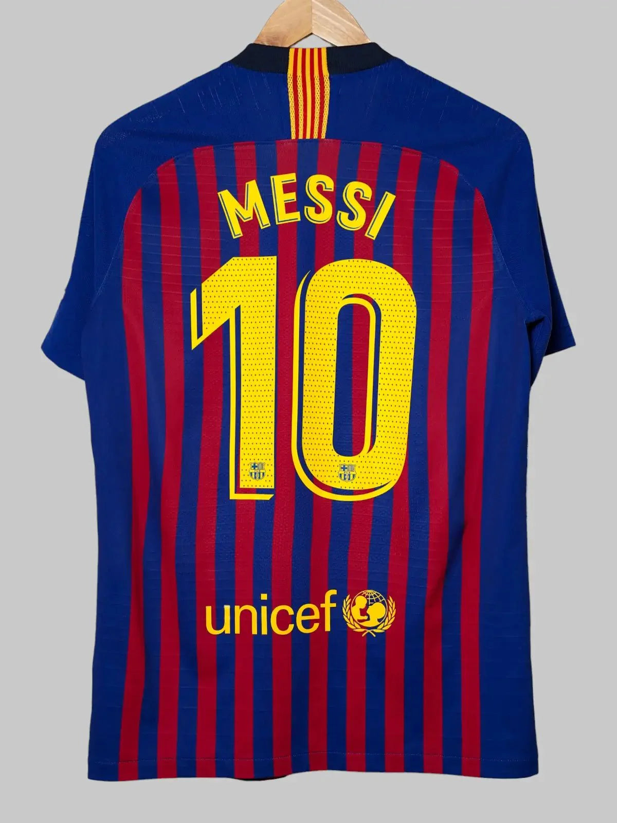 FC Barcelona Home Shirt 2018/19 Messi #10 Player Issue (M)