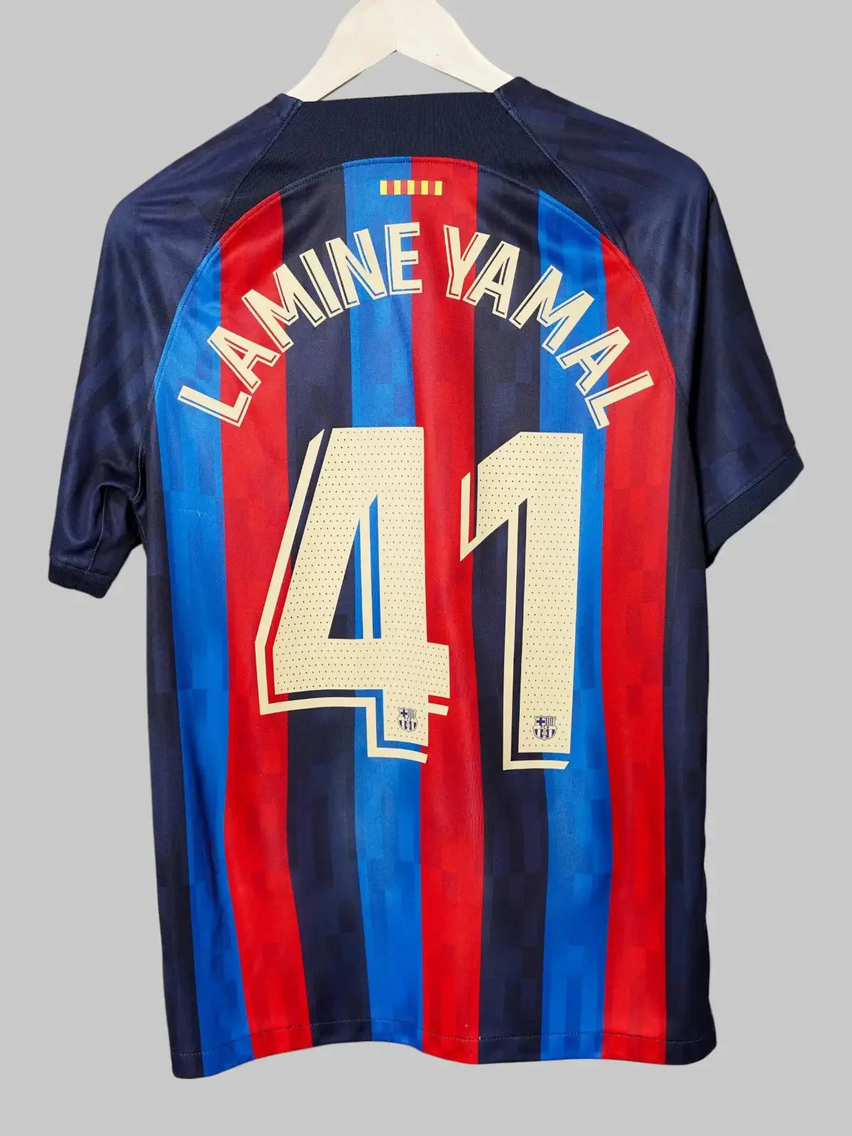 FC Barcelona Home Shirt 2022/23 Lamine Yamal #41 (M)