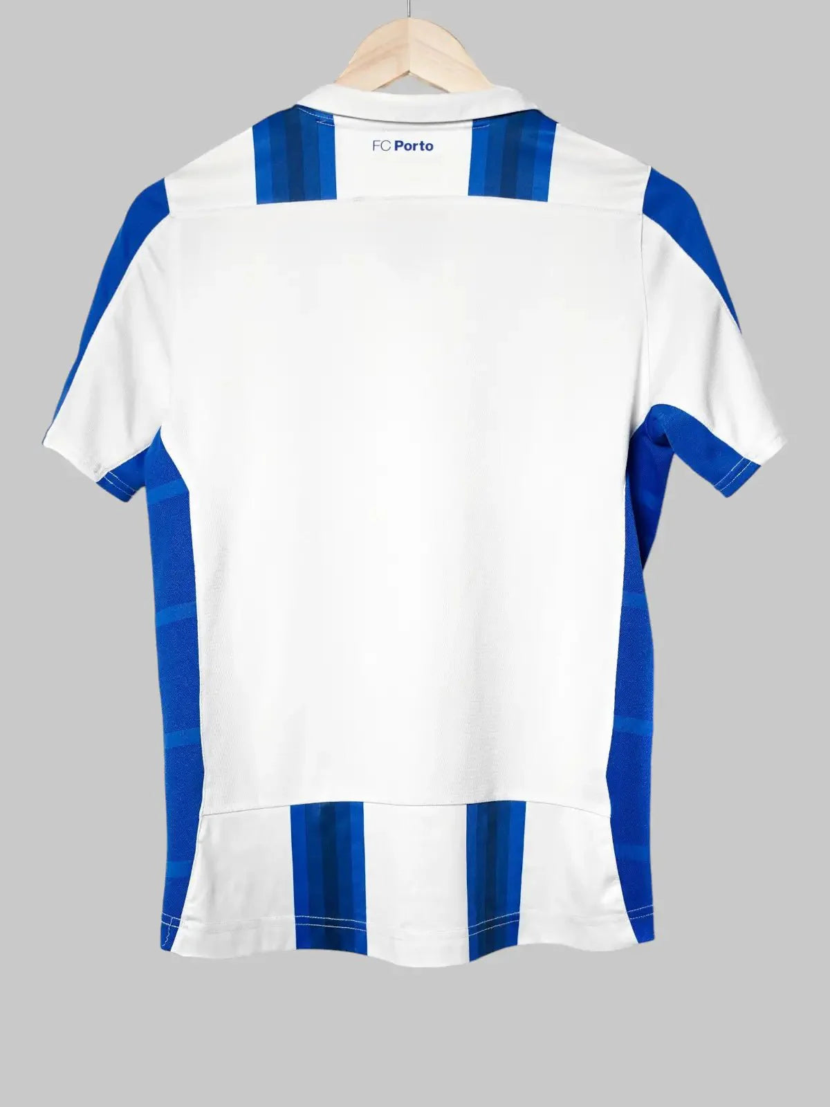 FC Porto Home Shirt 2016/17 (XL Kids)