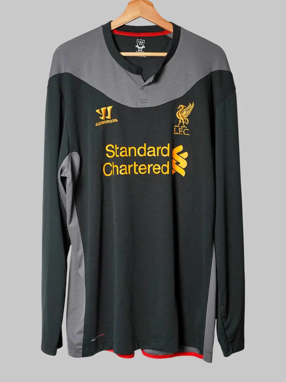 Liverpool Away Shirt 2012/13 Suarez #7 L/S (XXL)