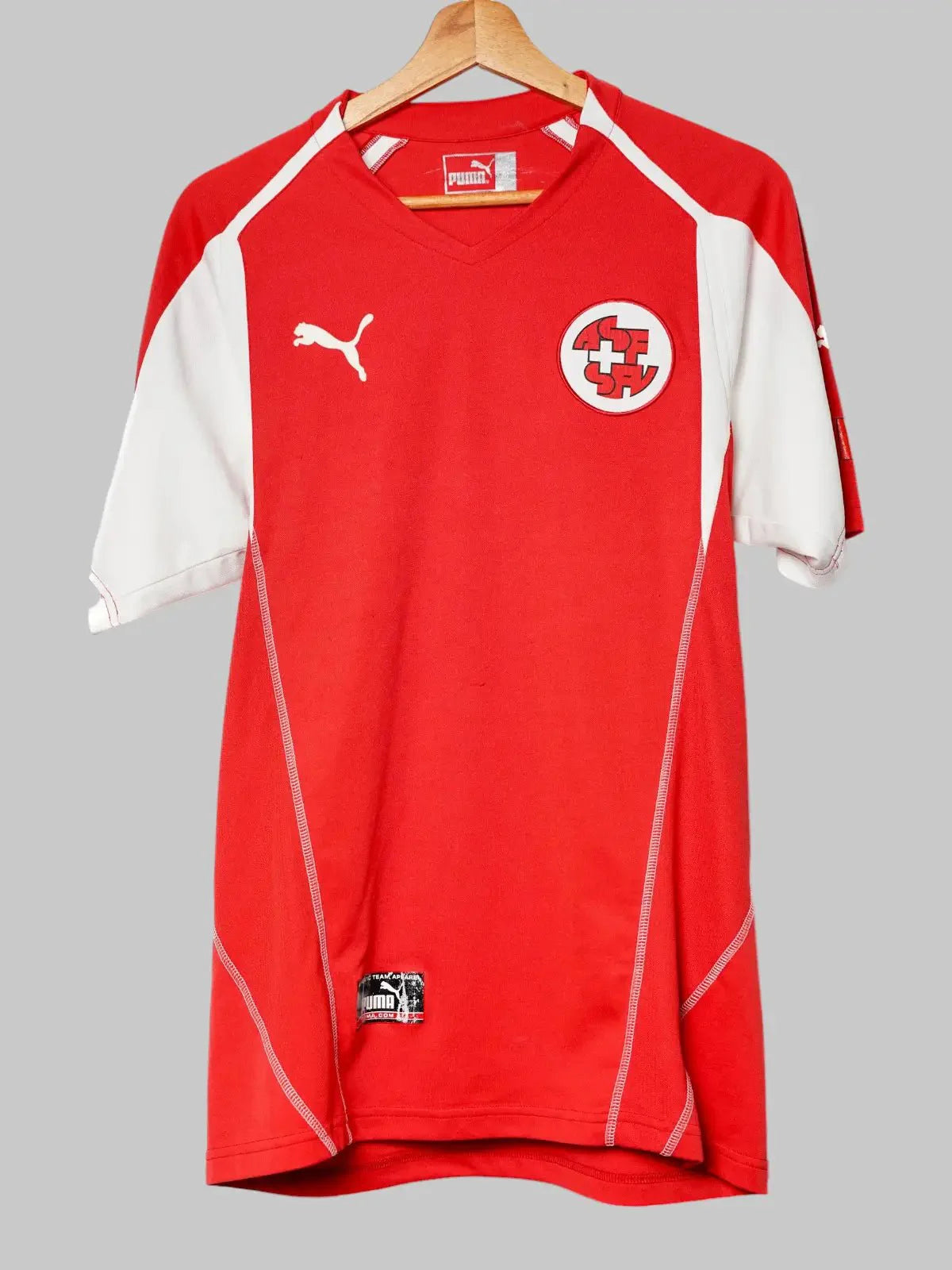 Switzerland Home Shirt 2004/5 (M)