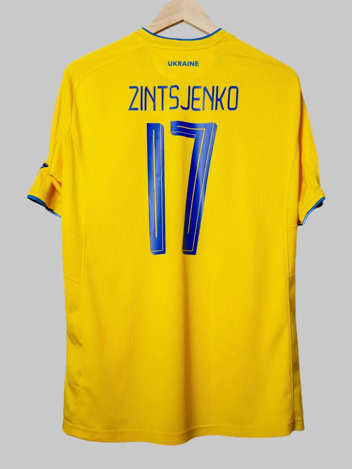 Ukraine Home Shirt 2020/2021 Zintsjenko #17 (L)