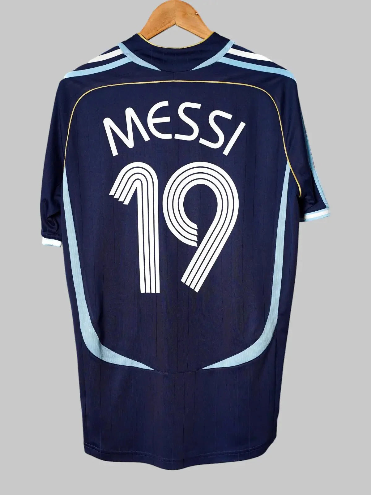 Argentina Away Shirt 2006/7 Messi #19 (L)