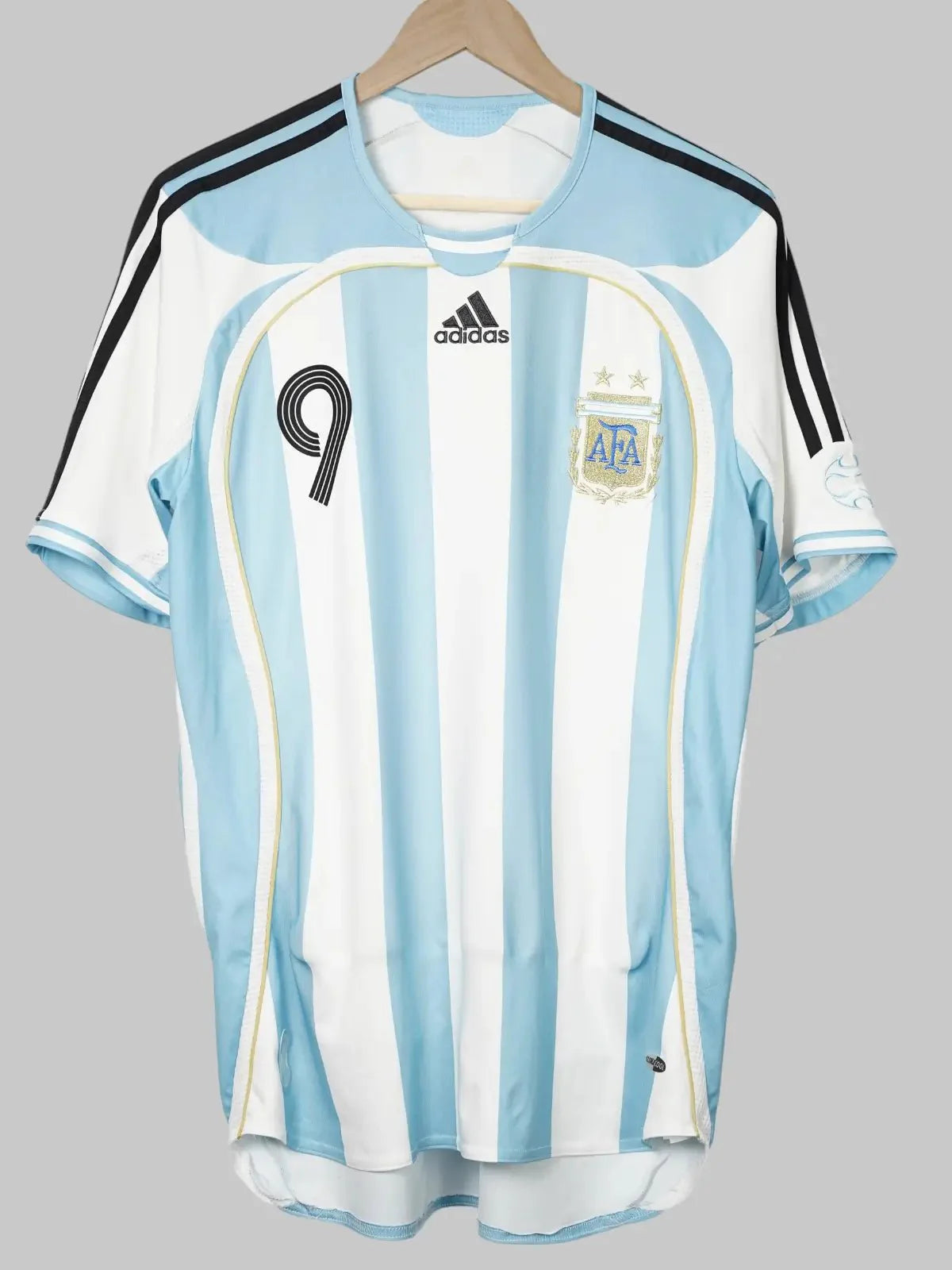 Argentina Home Shirt 2006/7 Crespo #9 (M)