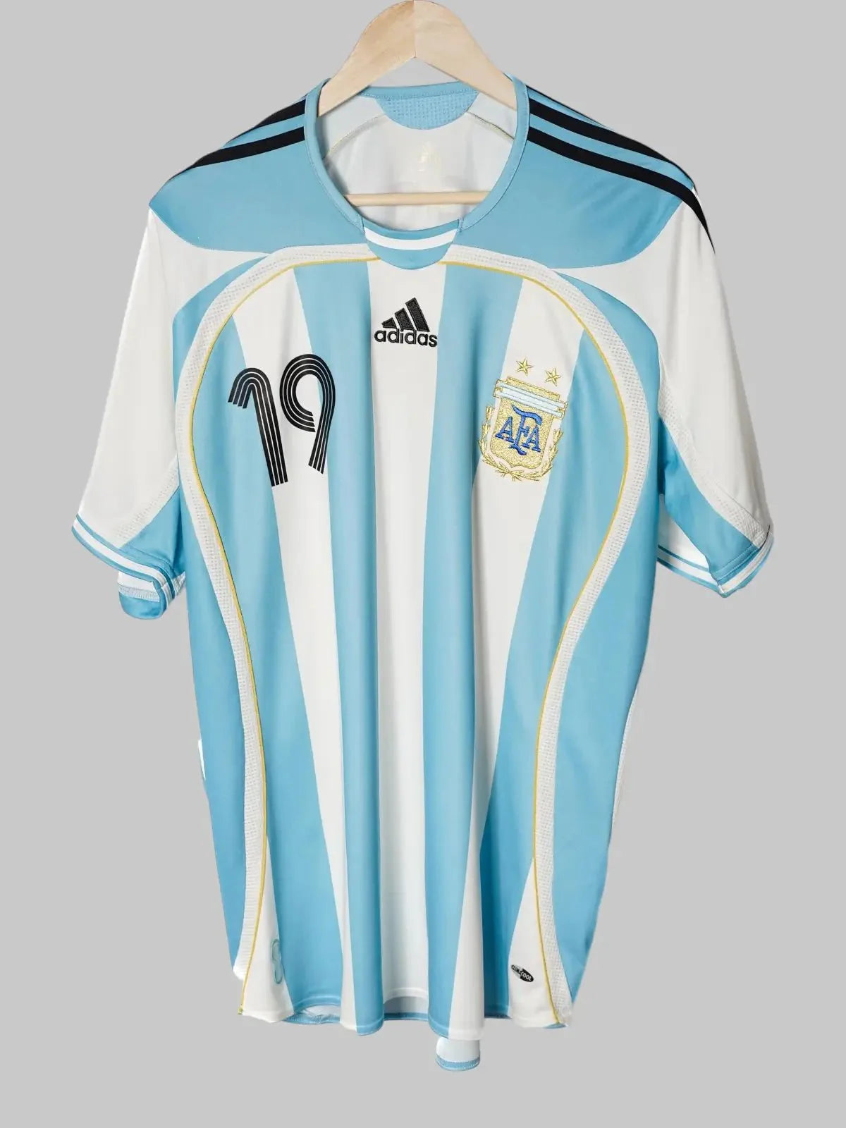 Argentina Home Shirt 2006/7 Messi #19 (L)