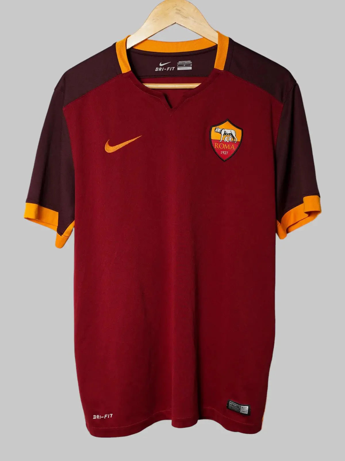 AS Roma Home Shirt 2015/16 Totti #10 (L)