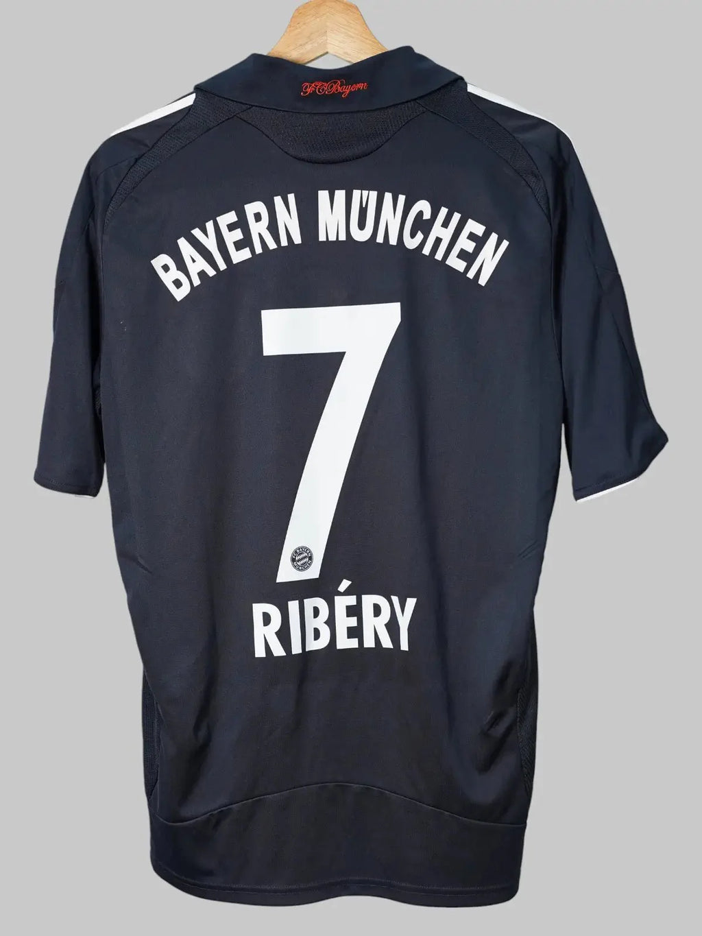 Bayern Munich Away Shirt 2008/9 Ribery #7 (M)