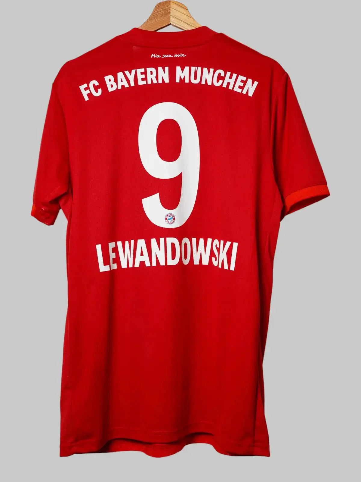 Bayern Munich Home Shirt 2019/20 Lewandowski #9 (L)