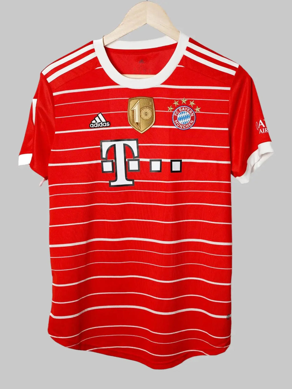 Bayern Munich Home Shirt 2022/23 De Ligt #4 (L Kids)