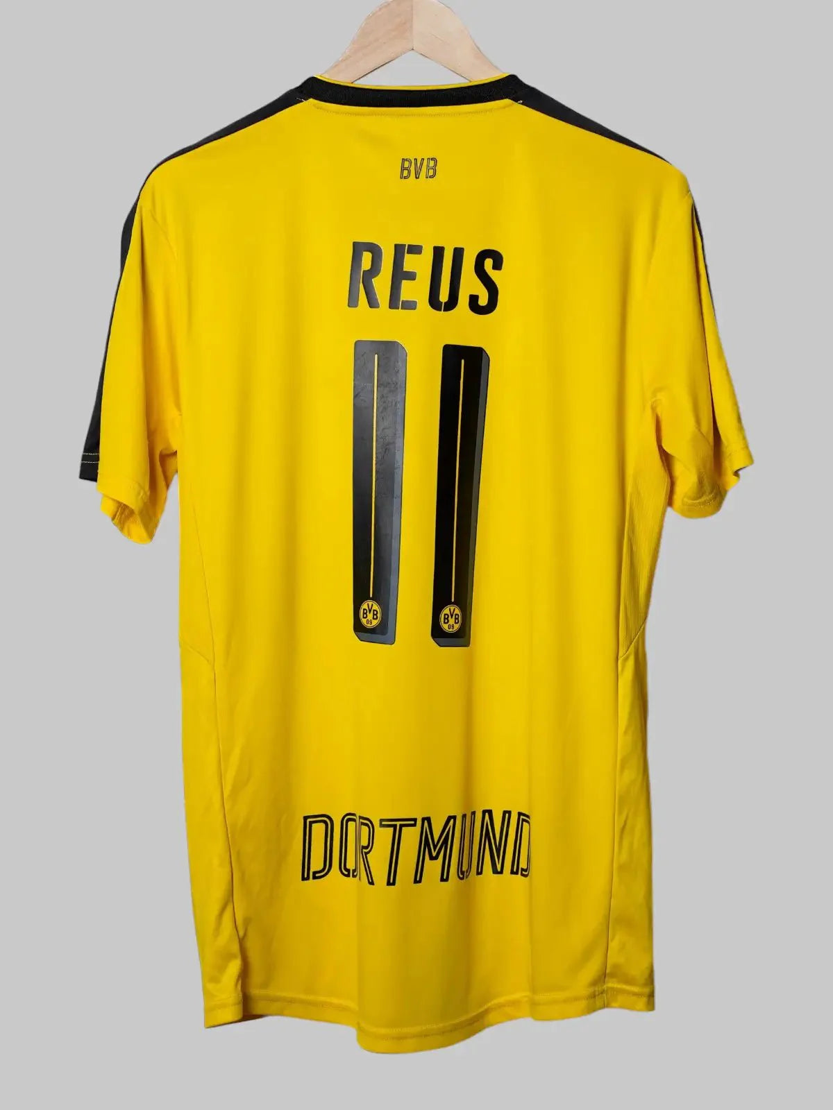 Borussia Dortmund Home Shirt 2016/17 Reus #11 (L)