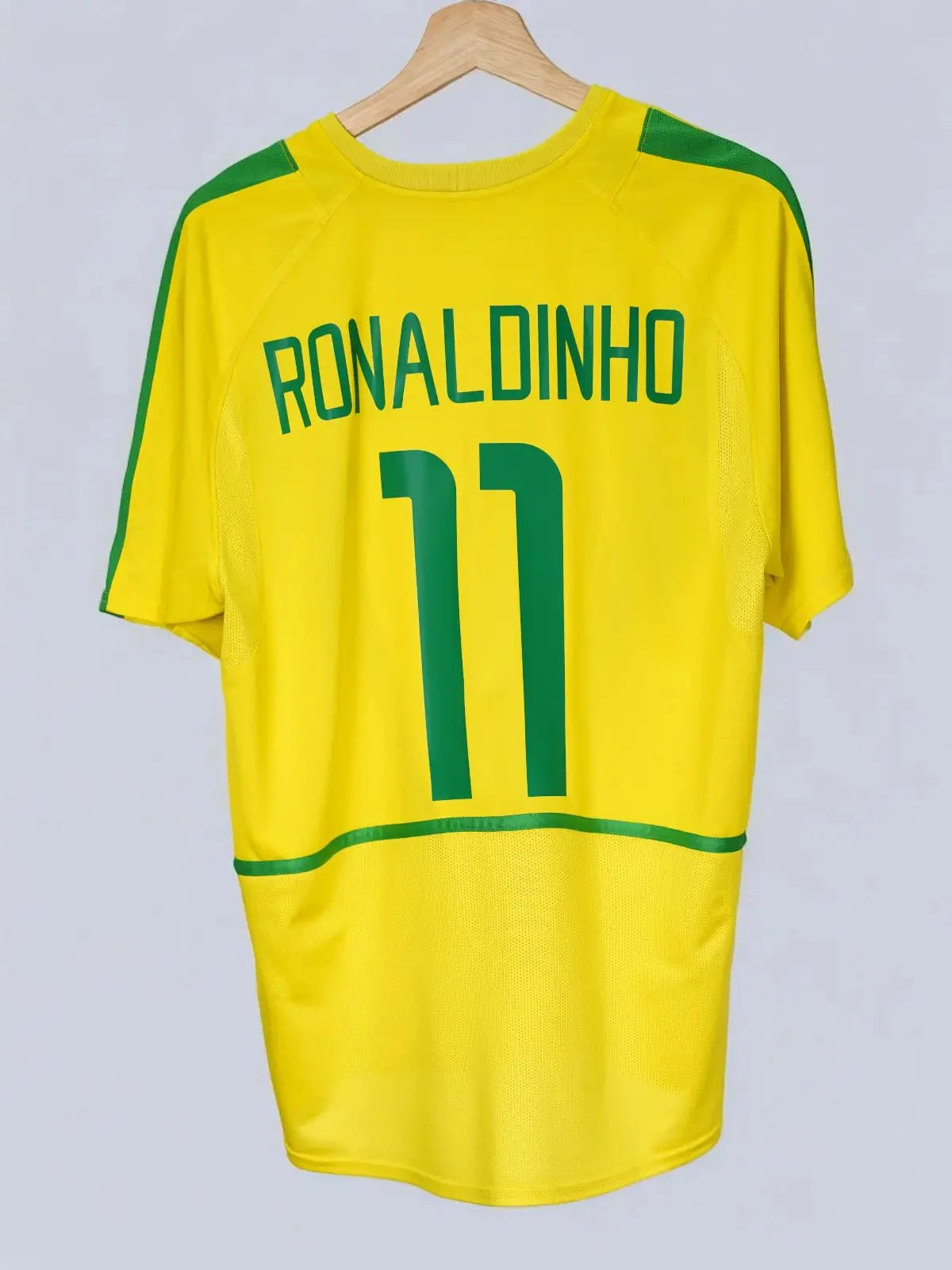 Brazil Home Shirt 2002/3 Ronaldinho #11 (M)