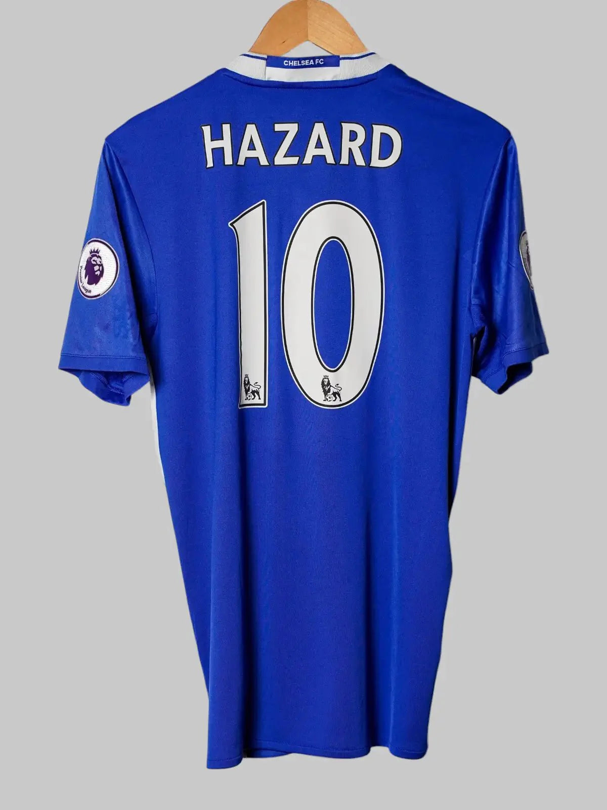 Chelsea Home Shirt 2016/17 Hazard #10 (M)