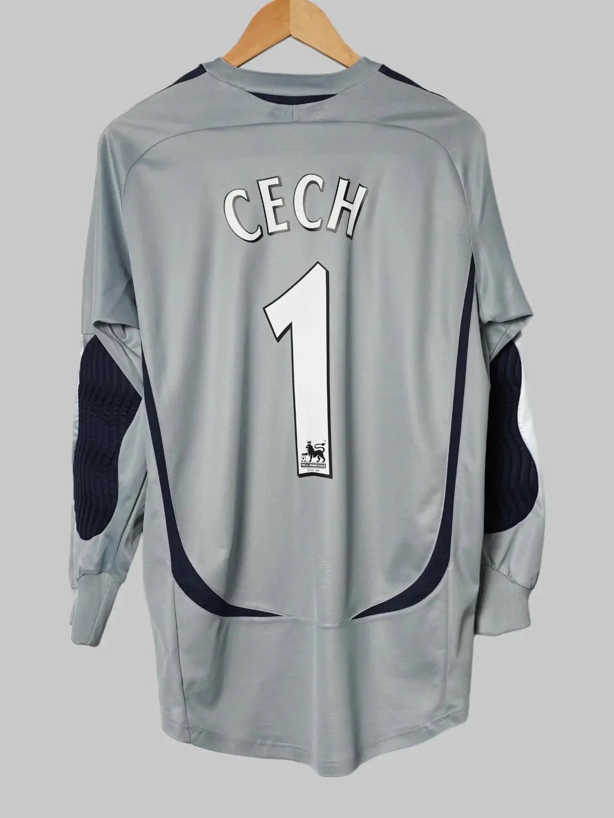 Chelsea Keeper Shirt 2007/8 Cech #1 (M)