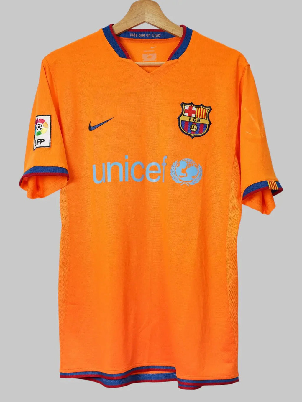 FC Barcelona Away Shirt 2006/8 Messi #19 (M)