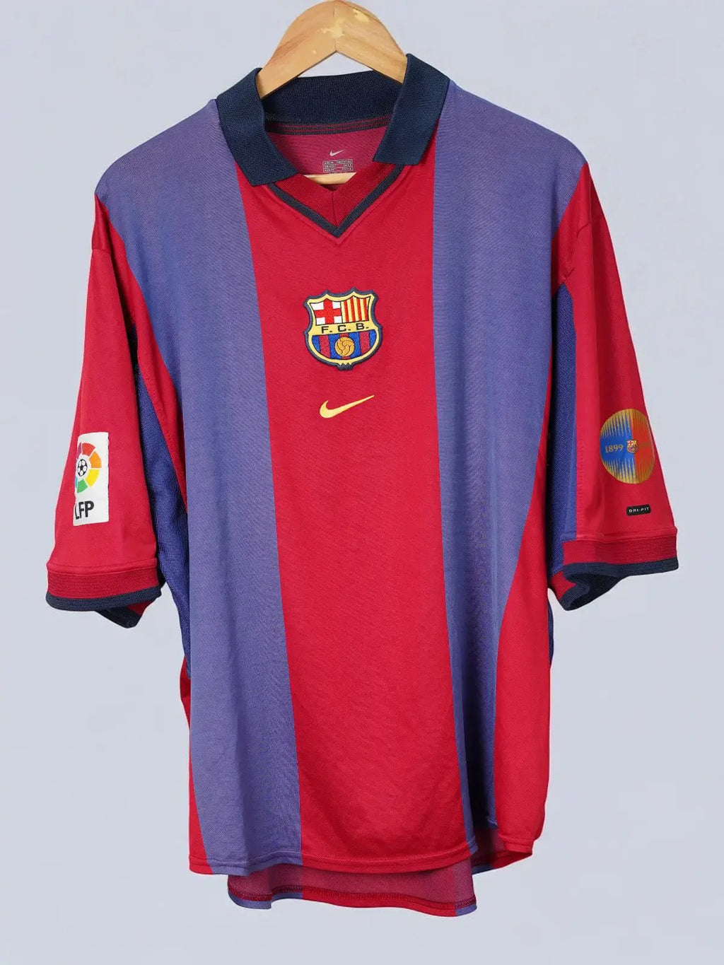 FC Barcelona Home Shirt 2000/1 Kluivert #9 (XL)