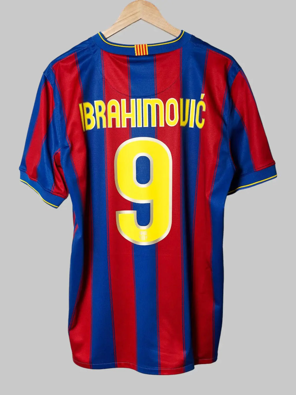 FC Barcelona Home Shirt 2009/10 Ibrahimovic #9 (L)