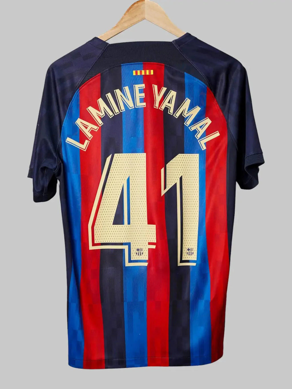 FC Barcelona Home Shirt 2022/23 Lamine Yamal #41 (M)