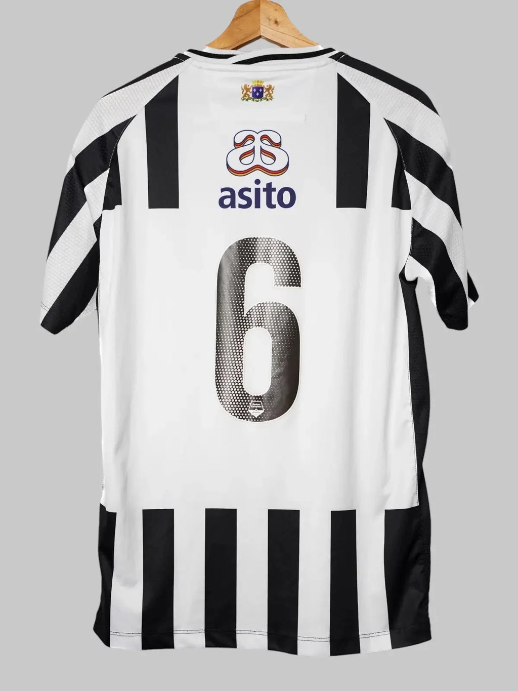 Heracles Almelo Home Shirt 2022/23 #6 (M)