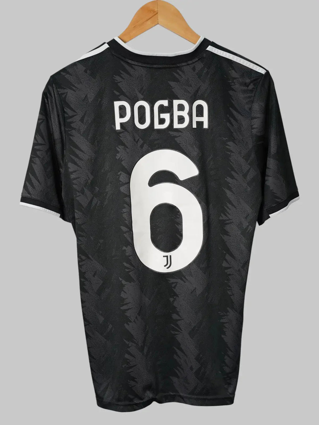 Juventus Away Shirt 2022/23 Pogba #6 (XL Kids)