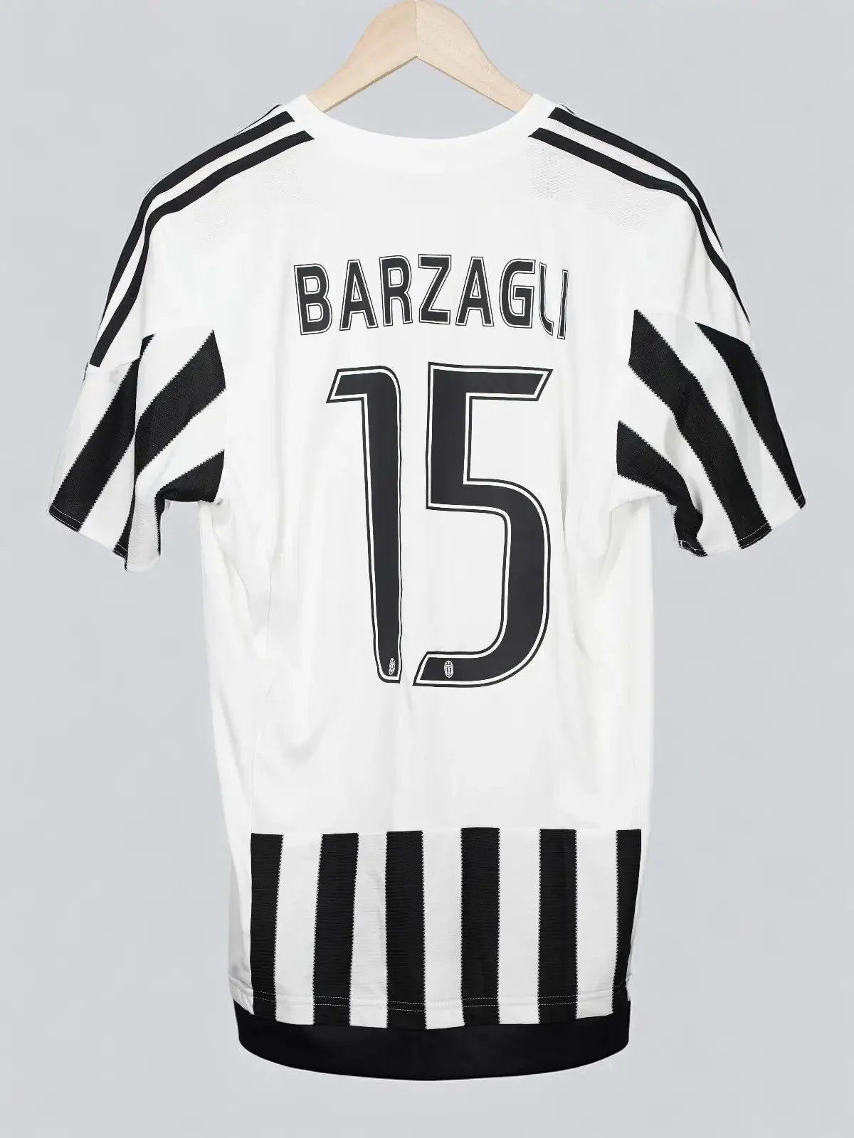 Juventus Home Shirt 2015/16 Barzagli #15 (M)