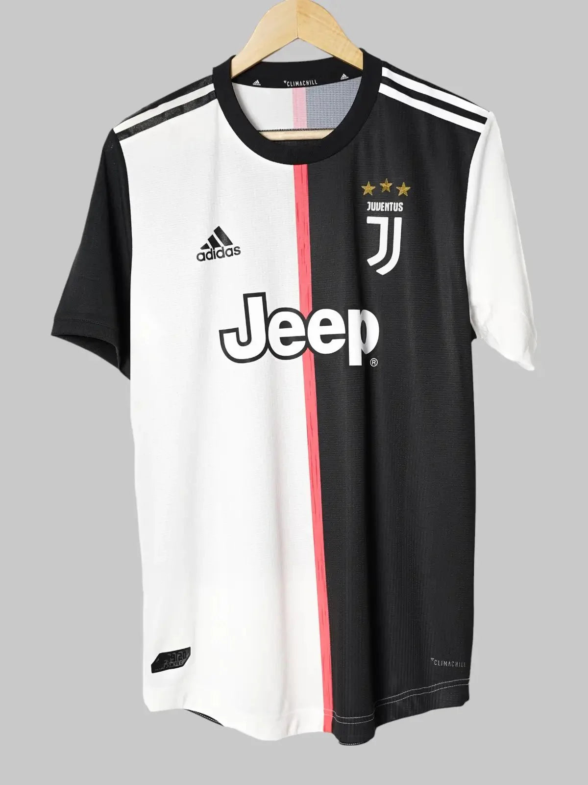 Juventus Home Shirt 2019/20 Player Issue BNWT Ronaldo #7 (M)