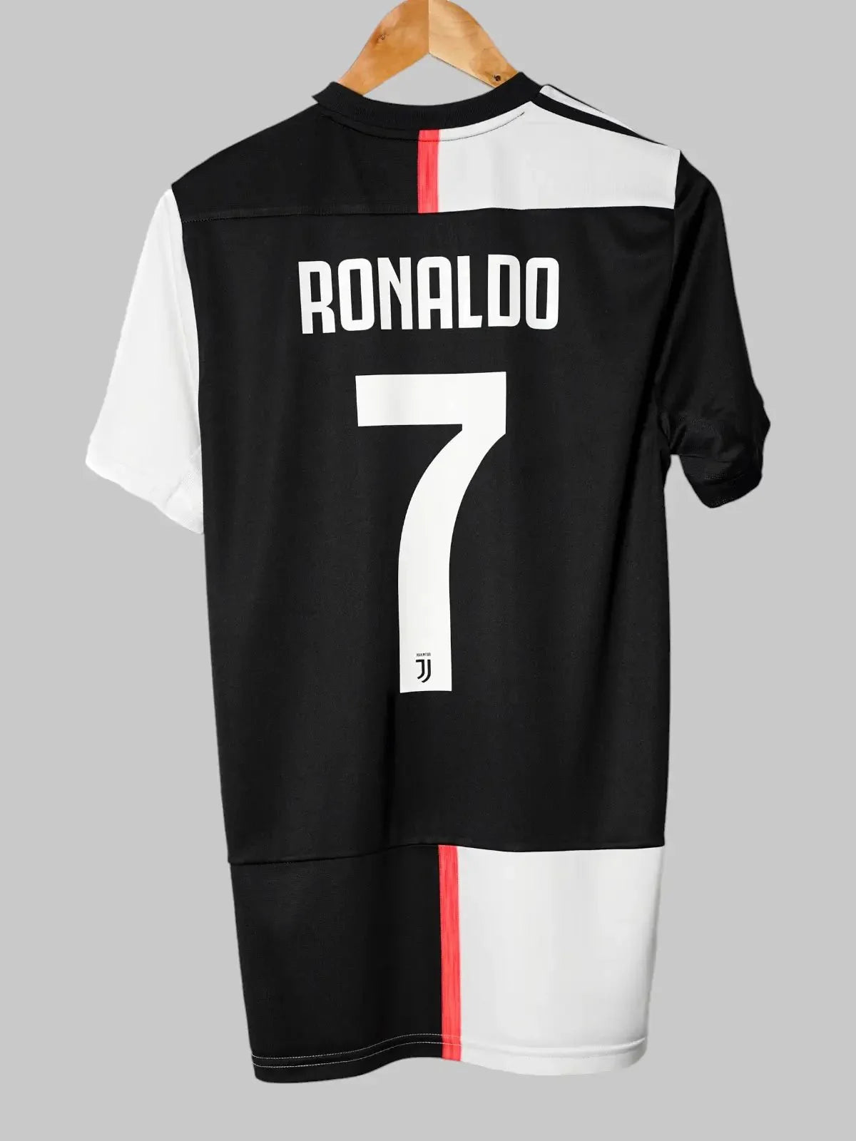 Juventus Home Shirt 2019/20 Ronaldo #7 (S)