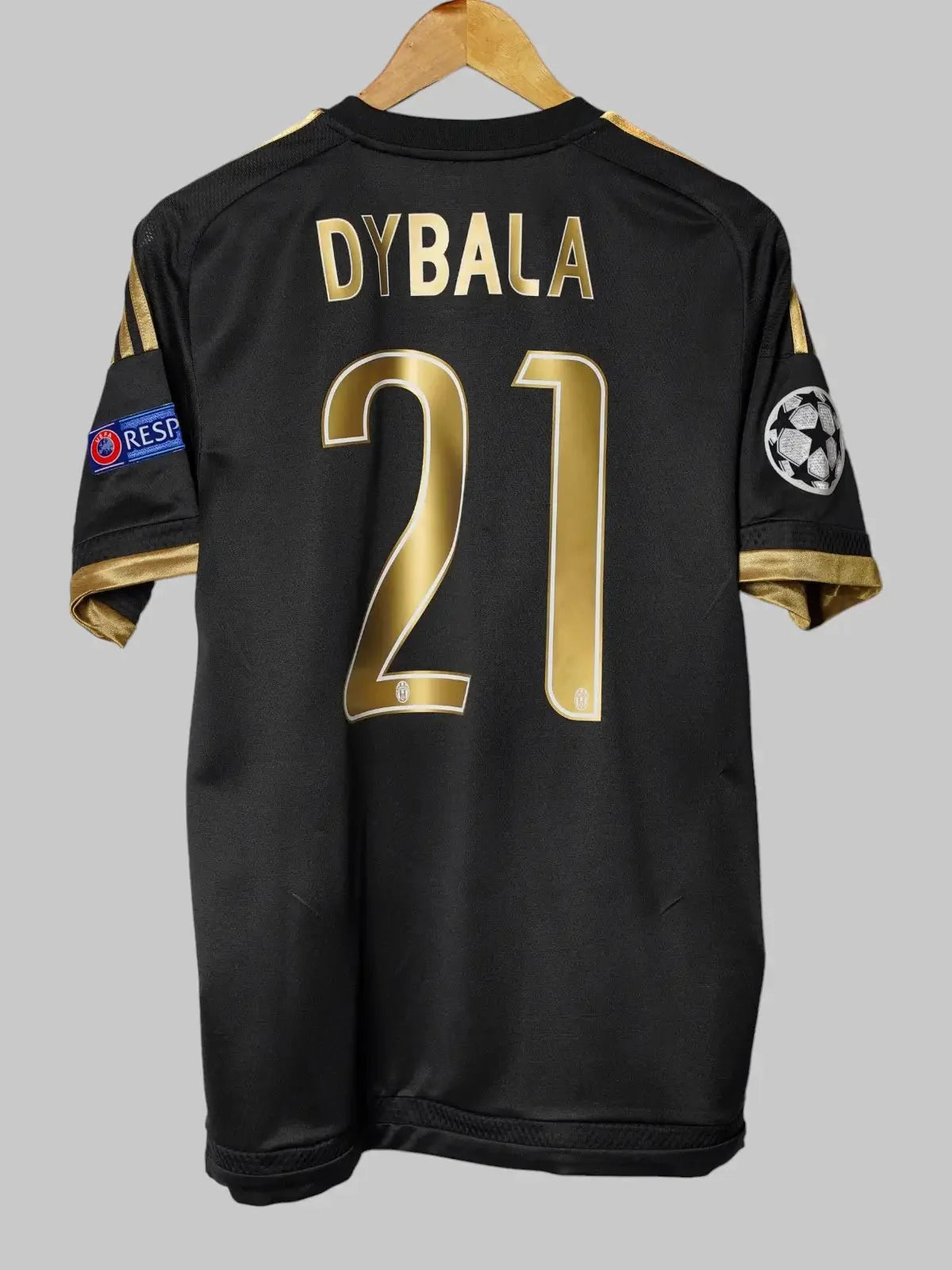 Juventus Third Shirt 2015/16 Dybala #21 (M)