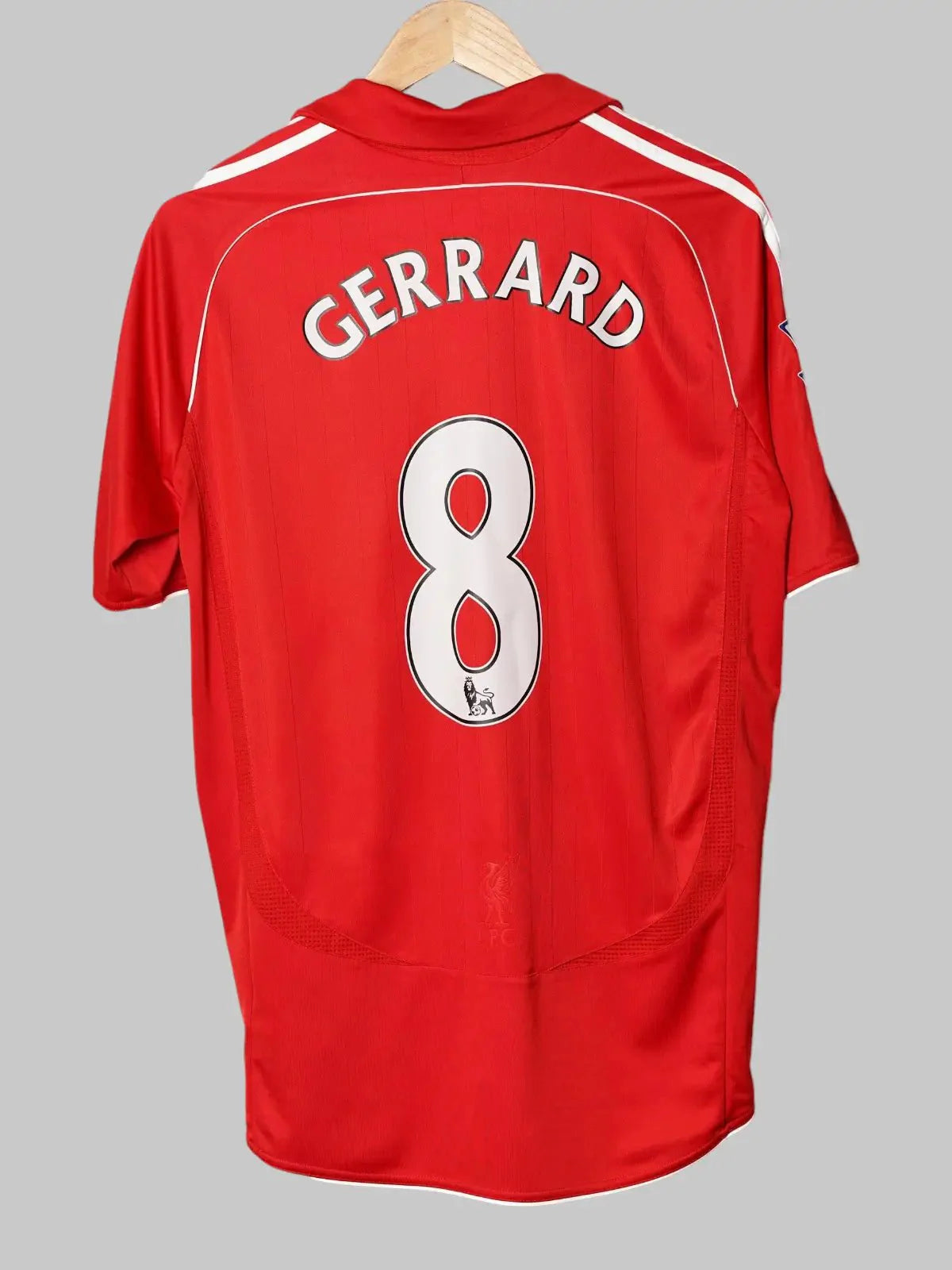 Liverpool Home Shirt 2007/8 Gerrard #8 (M)