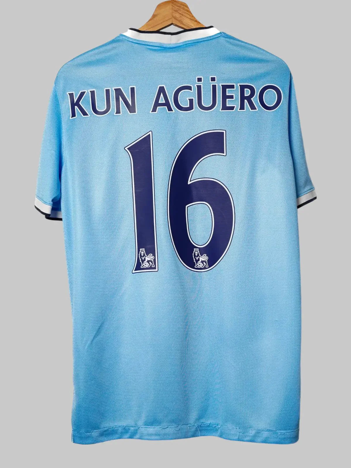 Manchester City Home Shirt 2013/14 Kun Agüero #16 (M)