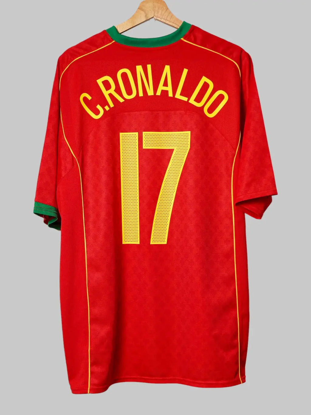 Portugal Home Shirt 2004/6 C.Ronaldo #17 (XXL)