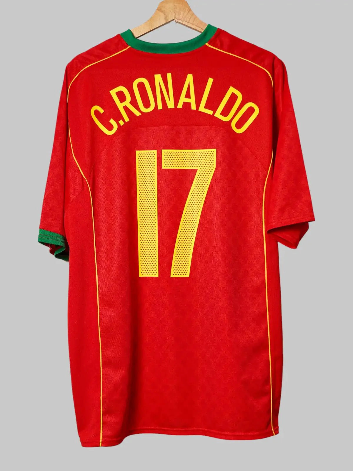 Portugal Home Shirt 2004/6 C.Ronaldo #17 (XXL)