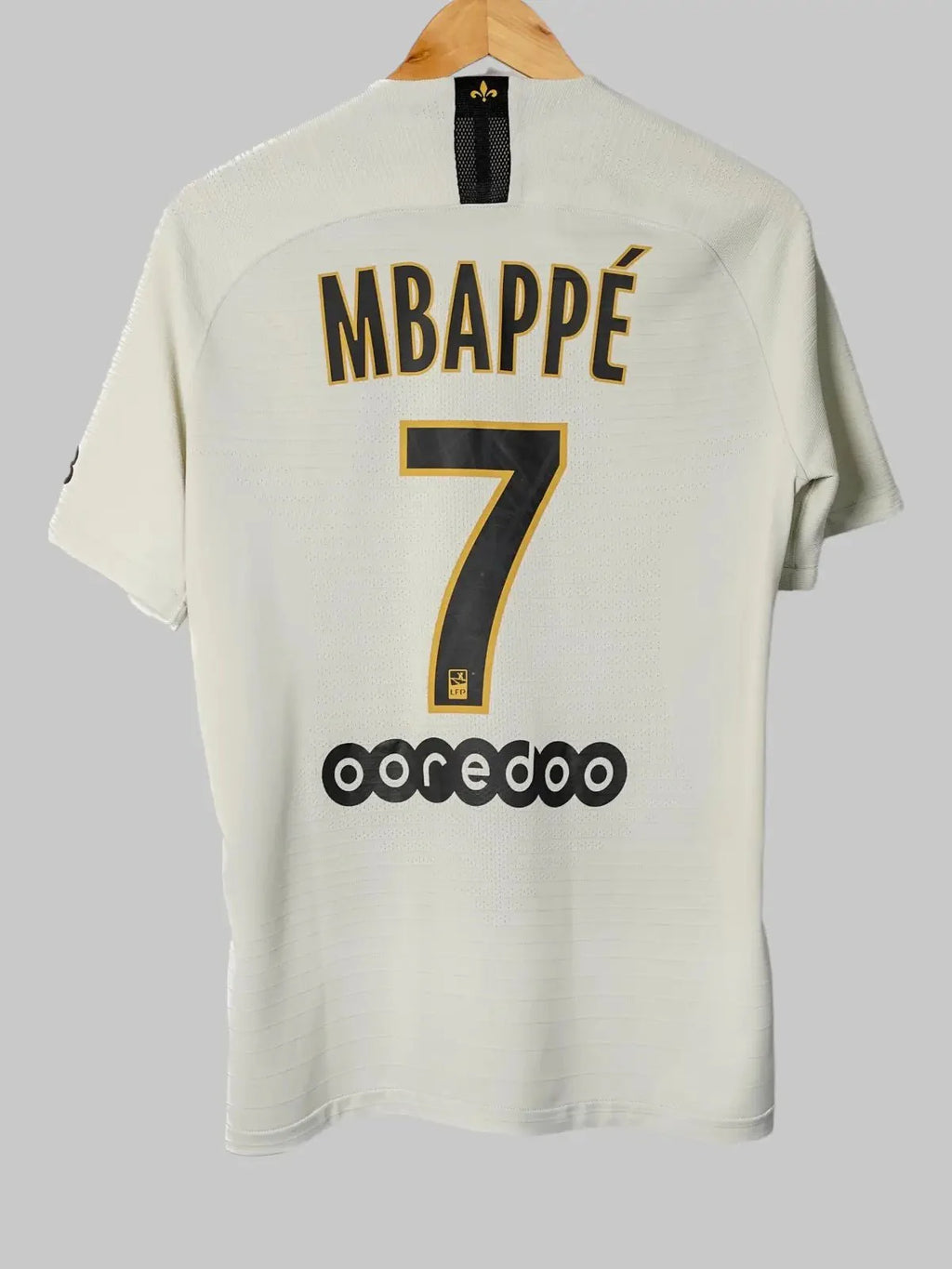 PSG Away Shirt Player Issue 2018/19 Mbappe #7 (M)