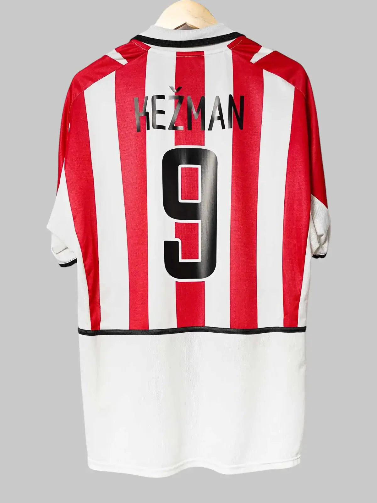 PSV Home Shirt 2002/4 Kezman #9 (XL)