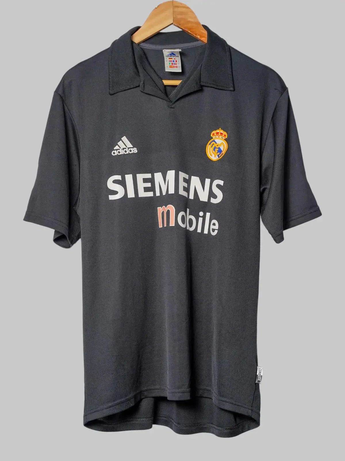 Real Madrid Away Shirt 2002/3 Ronaldo #11 (M)