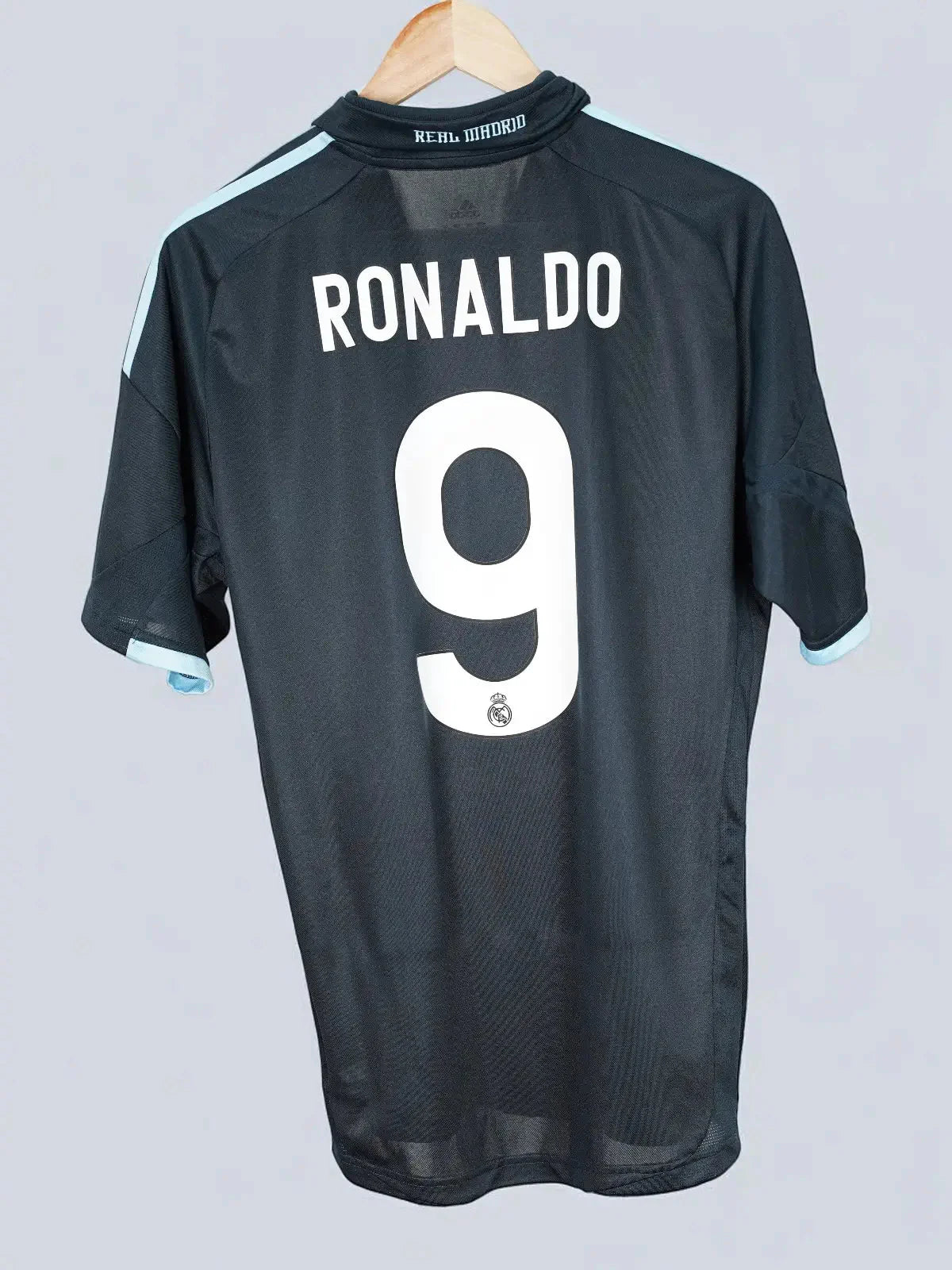 Real Madrid Away Shirt 2009/10 Ronaldo #9 (M)