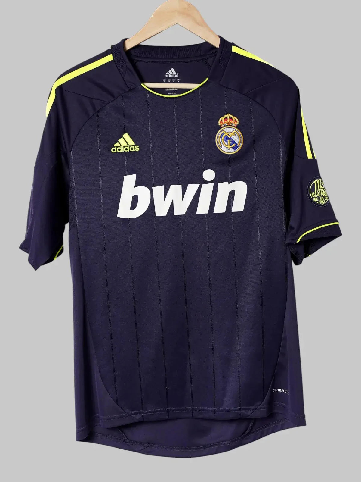 Real Madrid Away Shirt 2012/13 Özil #10 (M)