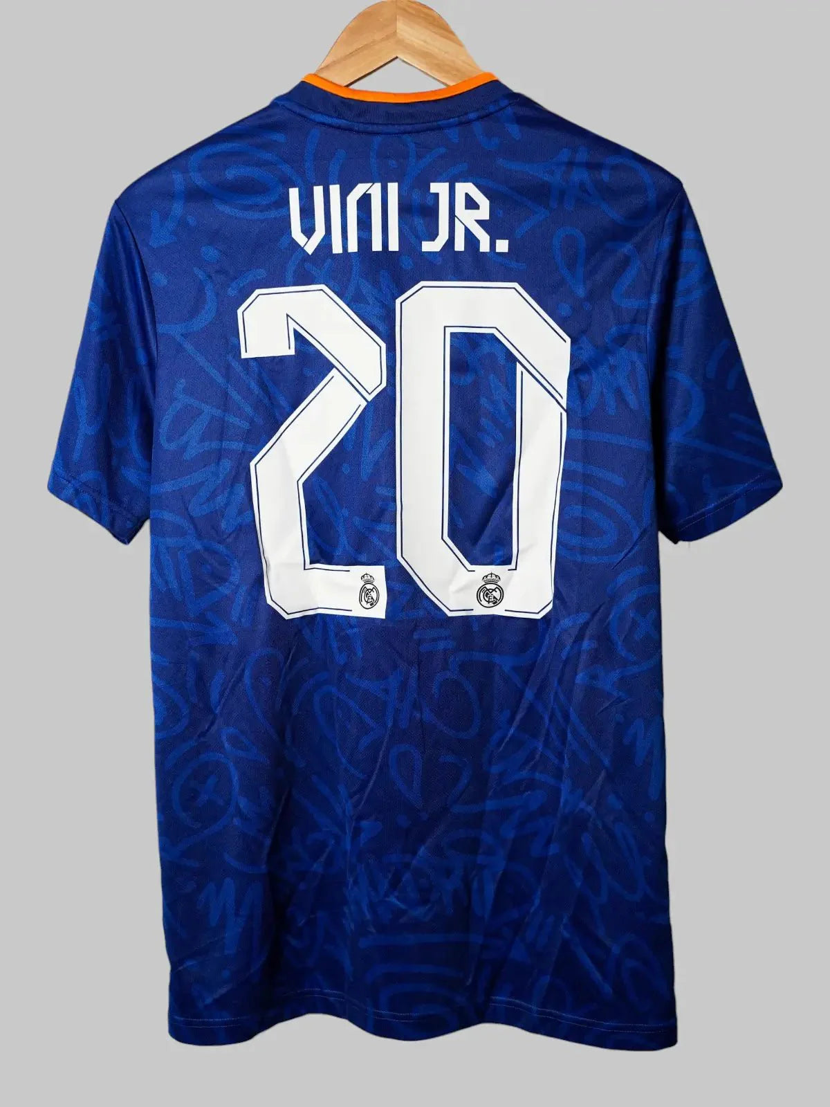 Real Madrid Away Shirt 2021/22 Vini Jr #20 (M)