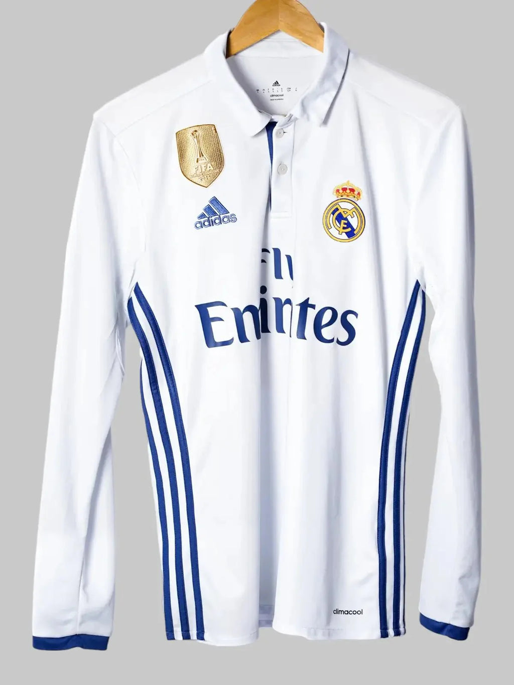 Real Madrid Home Shirt L/S 2016/17 Modric #19 (S)