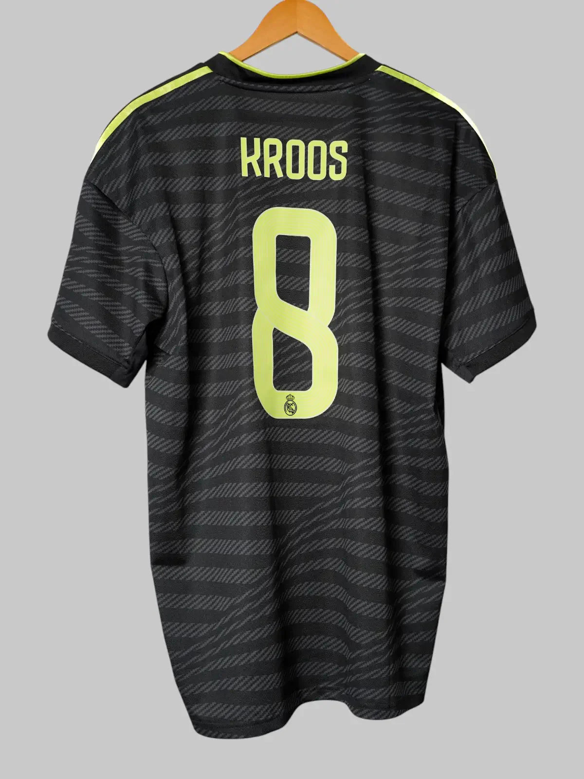 Real Madrid Third Shirt 2022/23 Kroos #8 (XL)