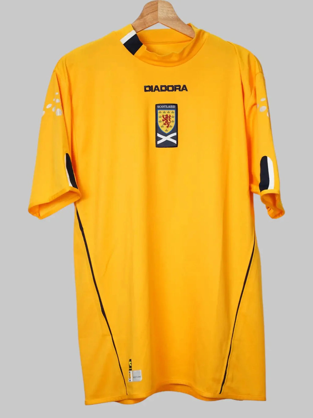 Scotland Third Shirt 2004/5 (M)
