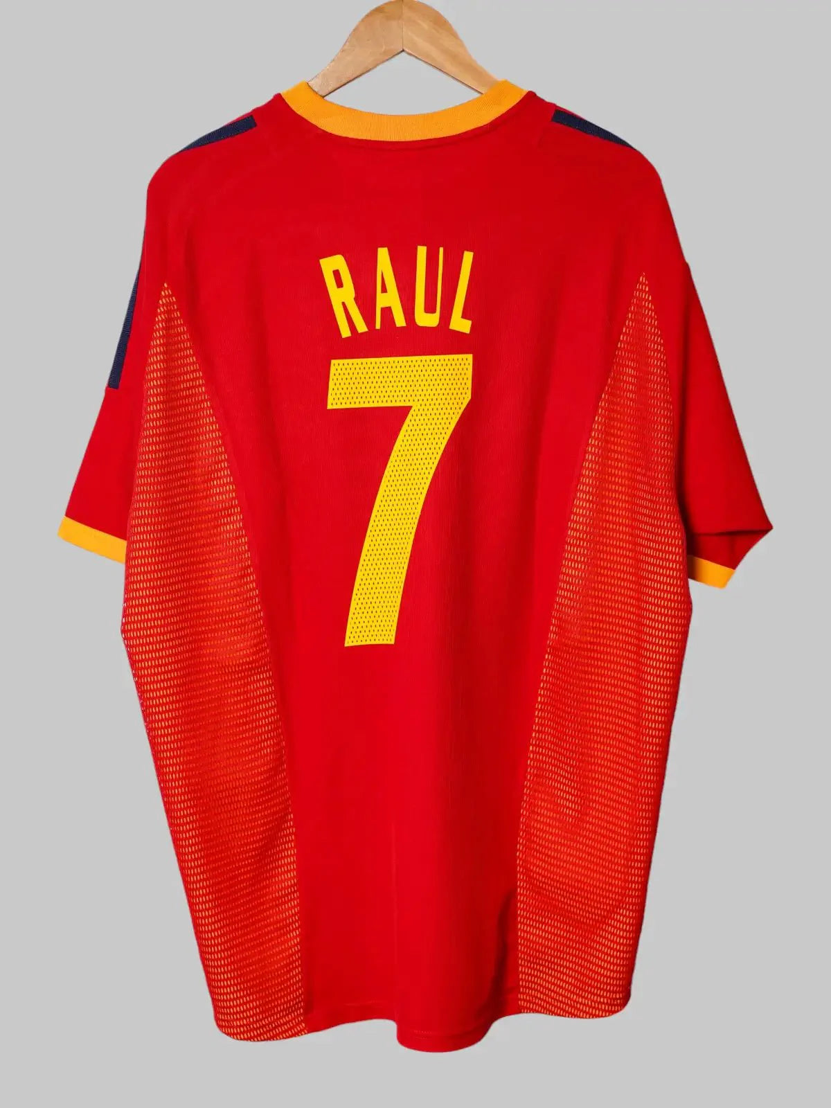 Spain Home Shirt 2002/4 Raul #7 (XL)