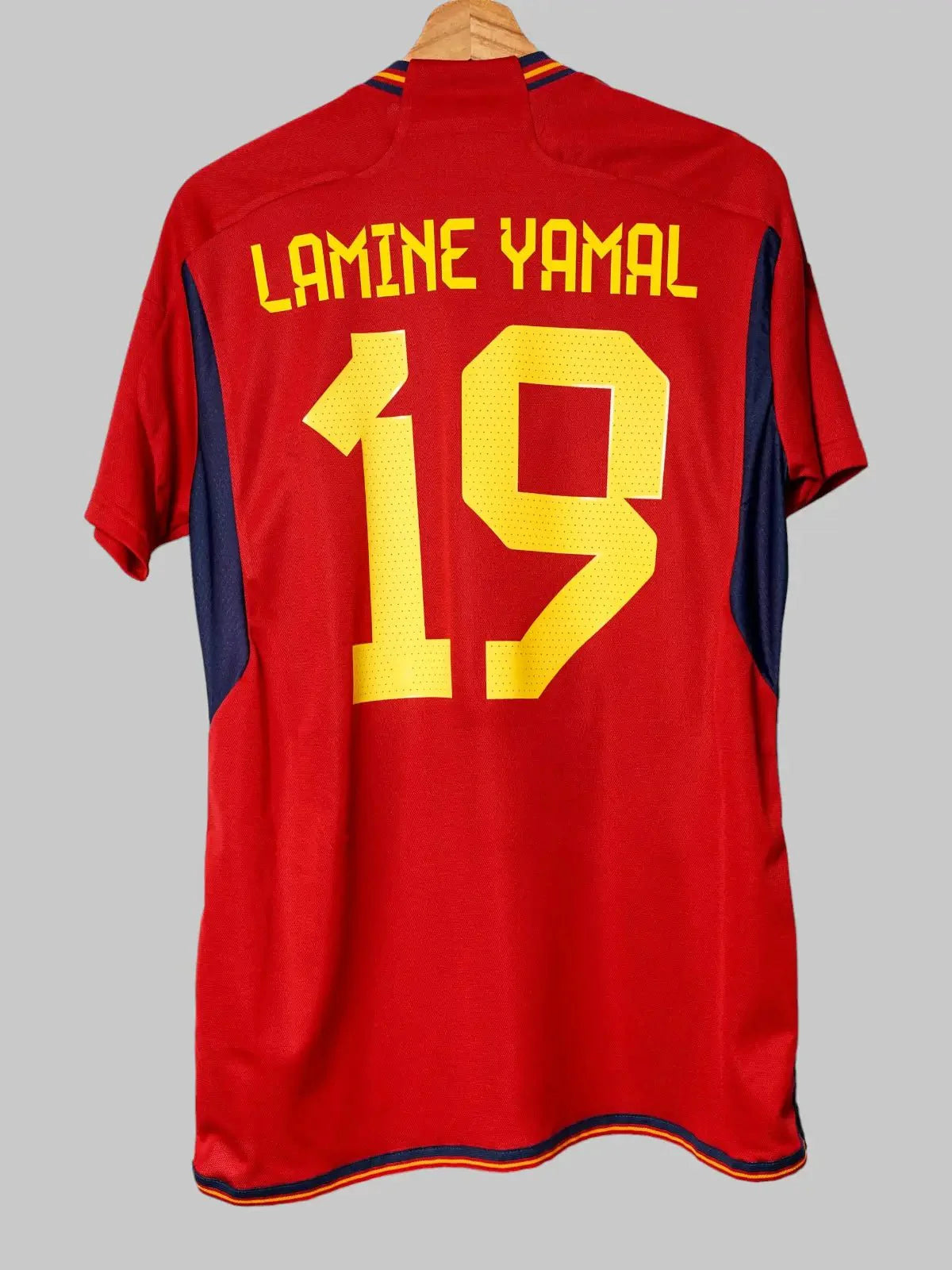 Spain Home Shirt 2022/23 Lamine Yamal #19 (M)