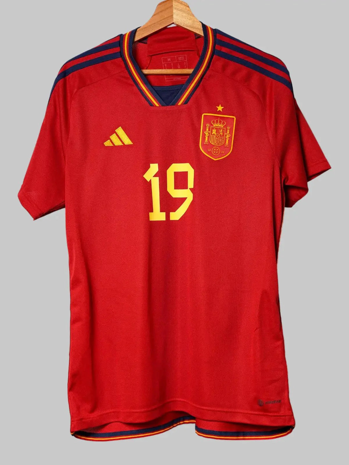 Spain Home Shirt 2022/23 Lamine Yamal #19 (M)