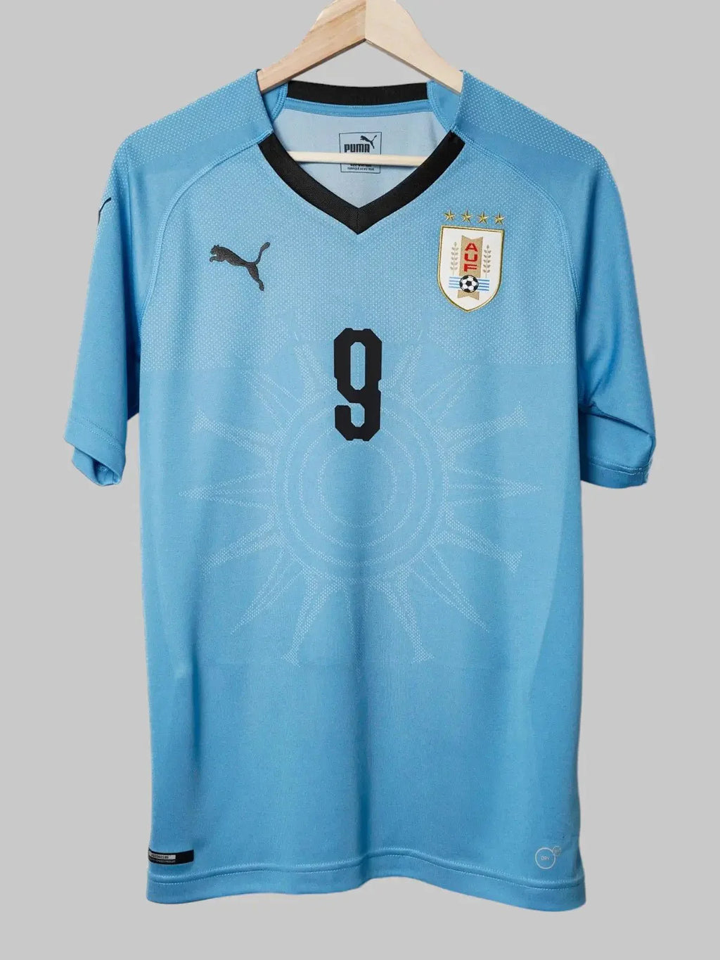 Uruguay Home Shirt 2018/19 L.Suarez #9 (M)